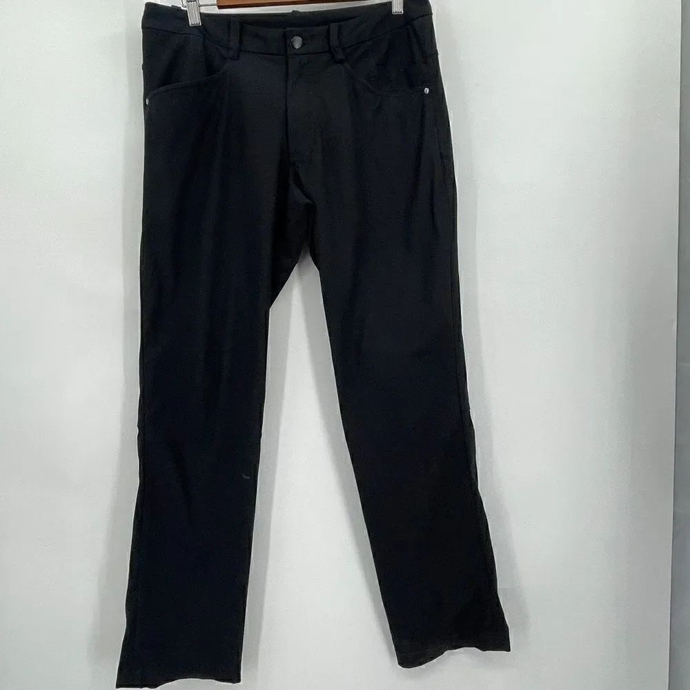 Lululemon Black Classic Slim Fit Stretch Button Chino Pants Size 34